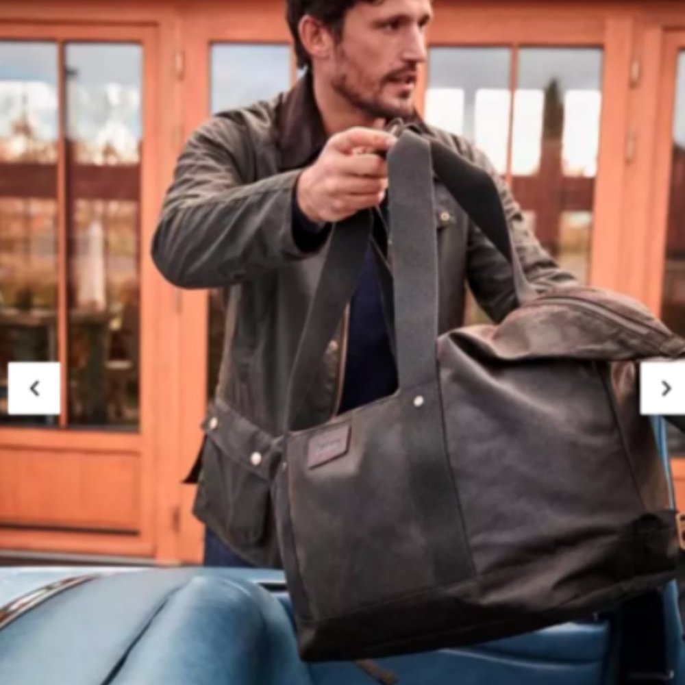 BARBOUR ESSENTIAL WAX HOLDALL in OLIVE MSRP$285